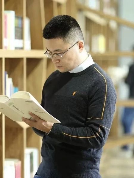 栾赛娜 | 杨晓宇 | 王京 | 王